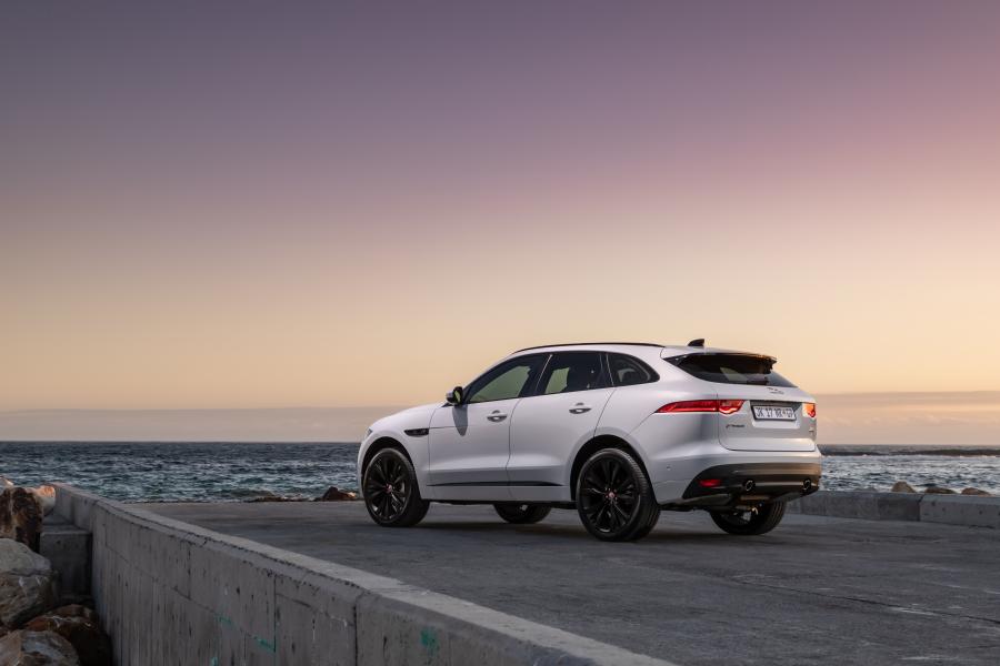  Jaguar F-Pace 25d AWD Chequered Flag 2020 года  (ZA) (фото 15 из 37)